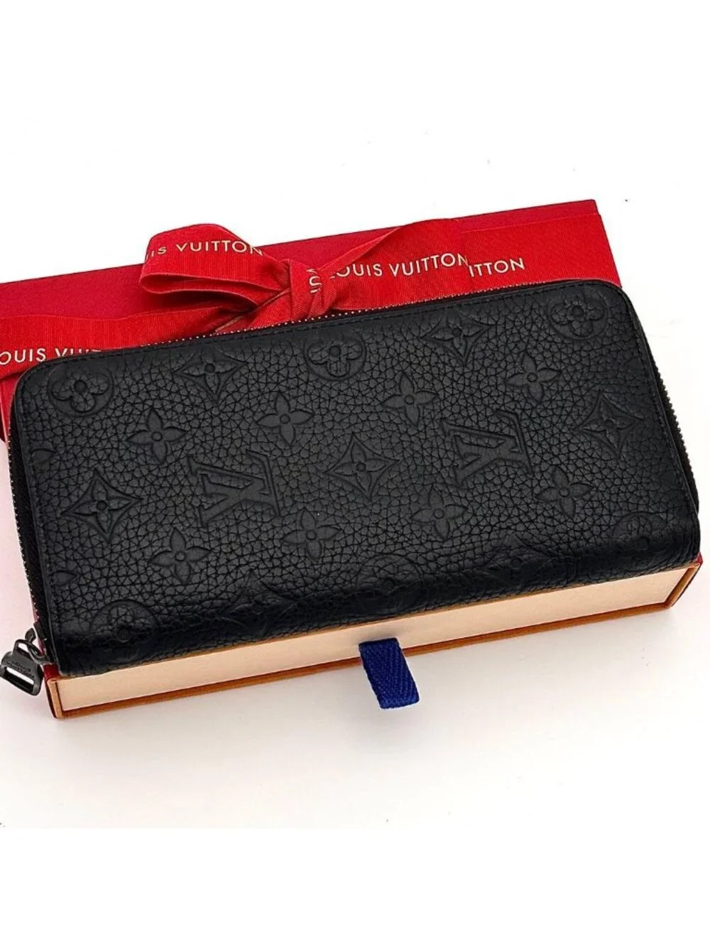 Louis Vuitton Wallet Monogram Taurillon Black Zippy